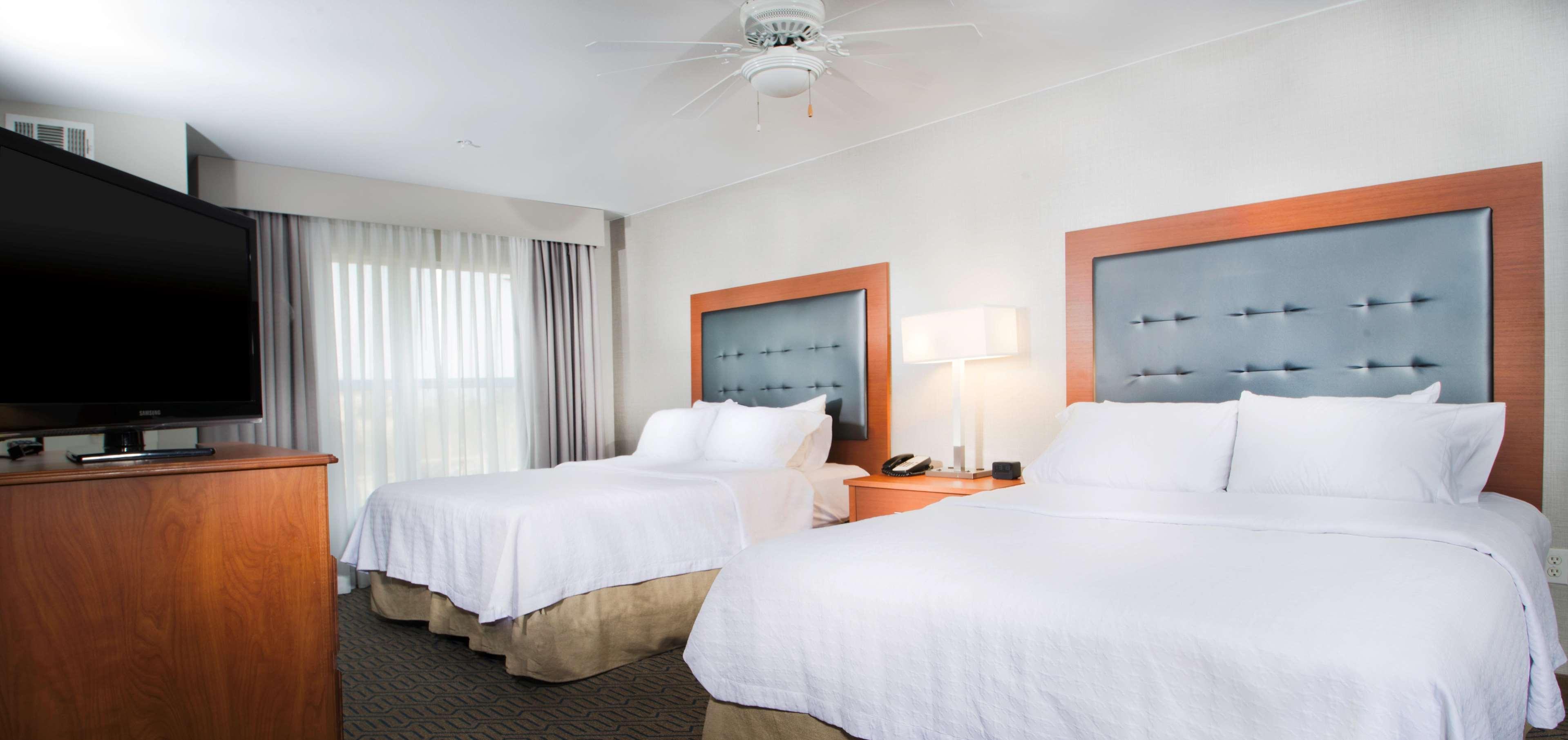 Homewood Suites By Hilton Ontario רנצ'ו קוקמונגה מראה חיצוני תמונה