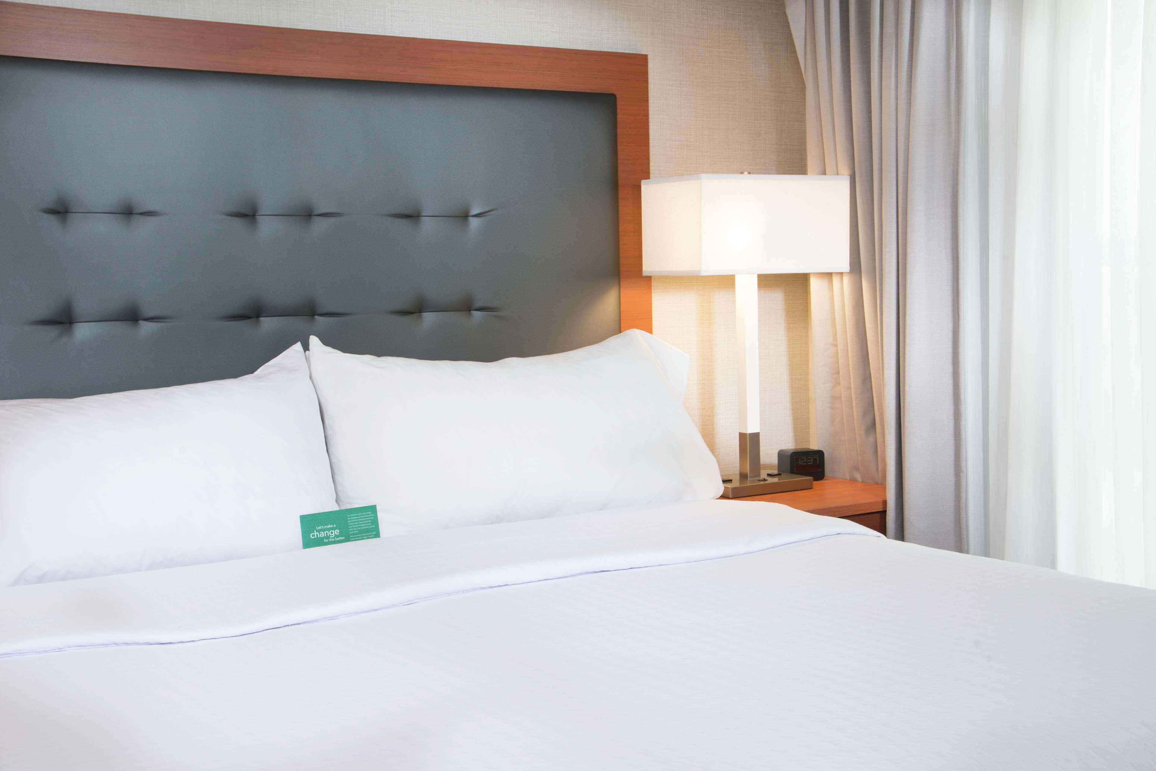 Homewood Suites By Hilton Ontario רנצ'ו קוקמונגה מראה חיצוני תמונה