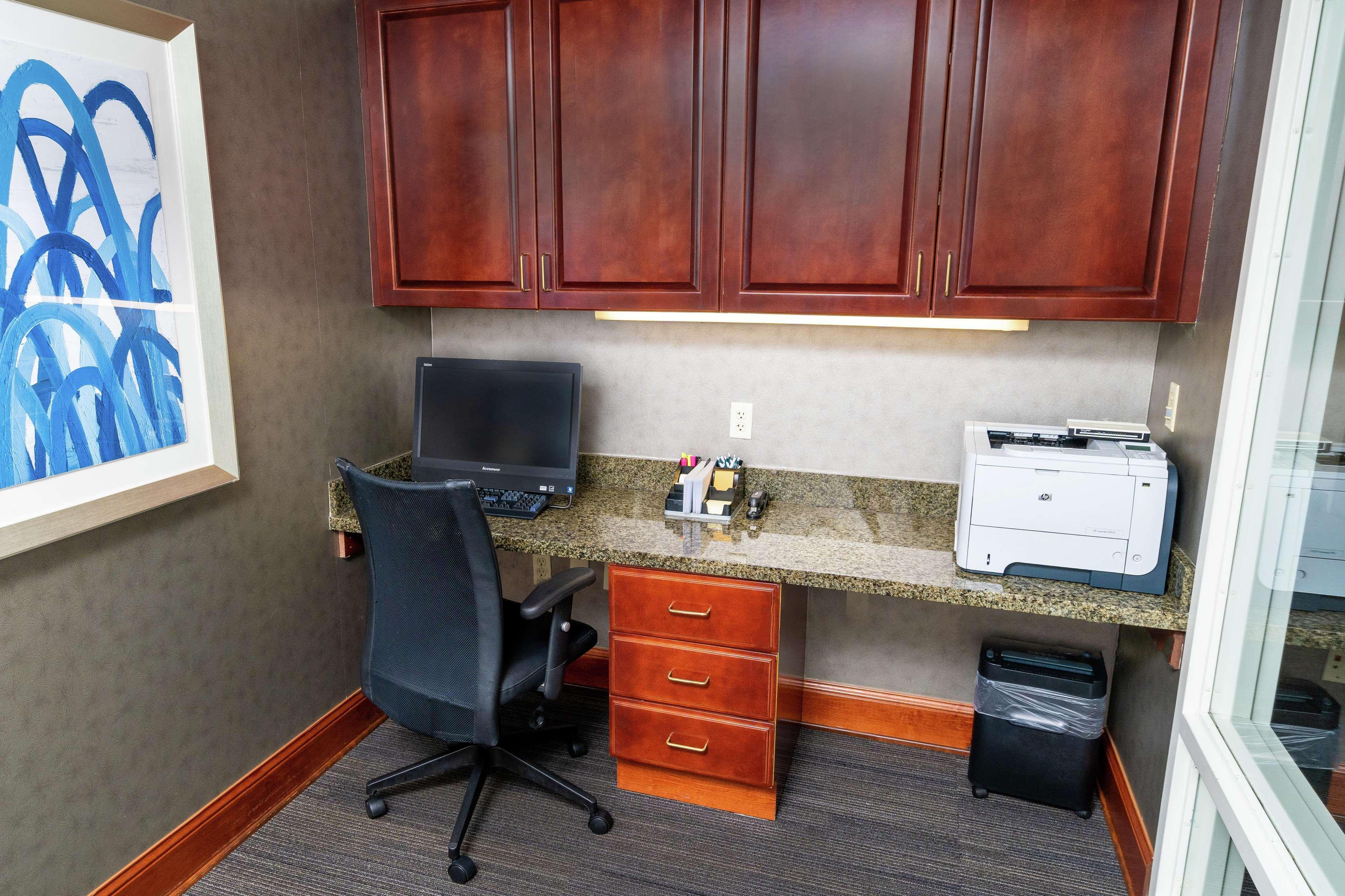 Homewood Suites By Hilton Ontario רנצ'ו קוקמונגה מראה חיצוני תמונה