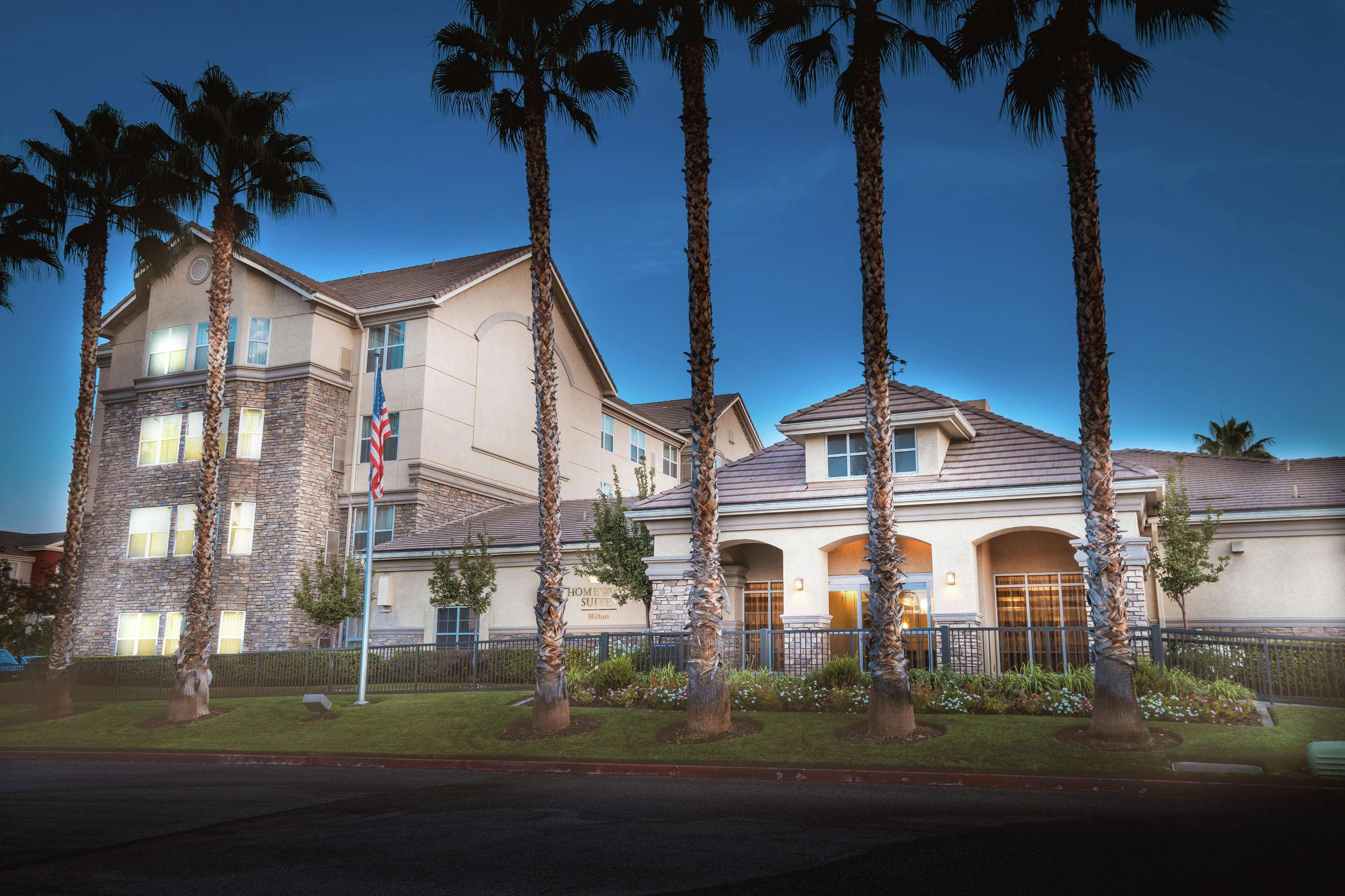 Homewood Suites By Hilton Ontario רנצ'ו קוקמונגה מראה חיצוני תמונה
