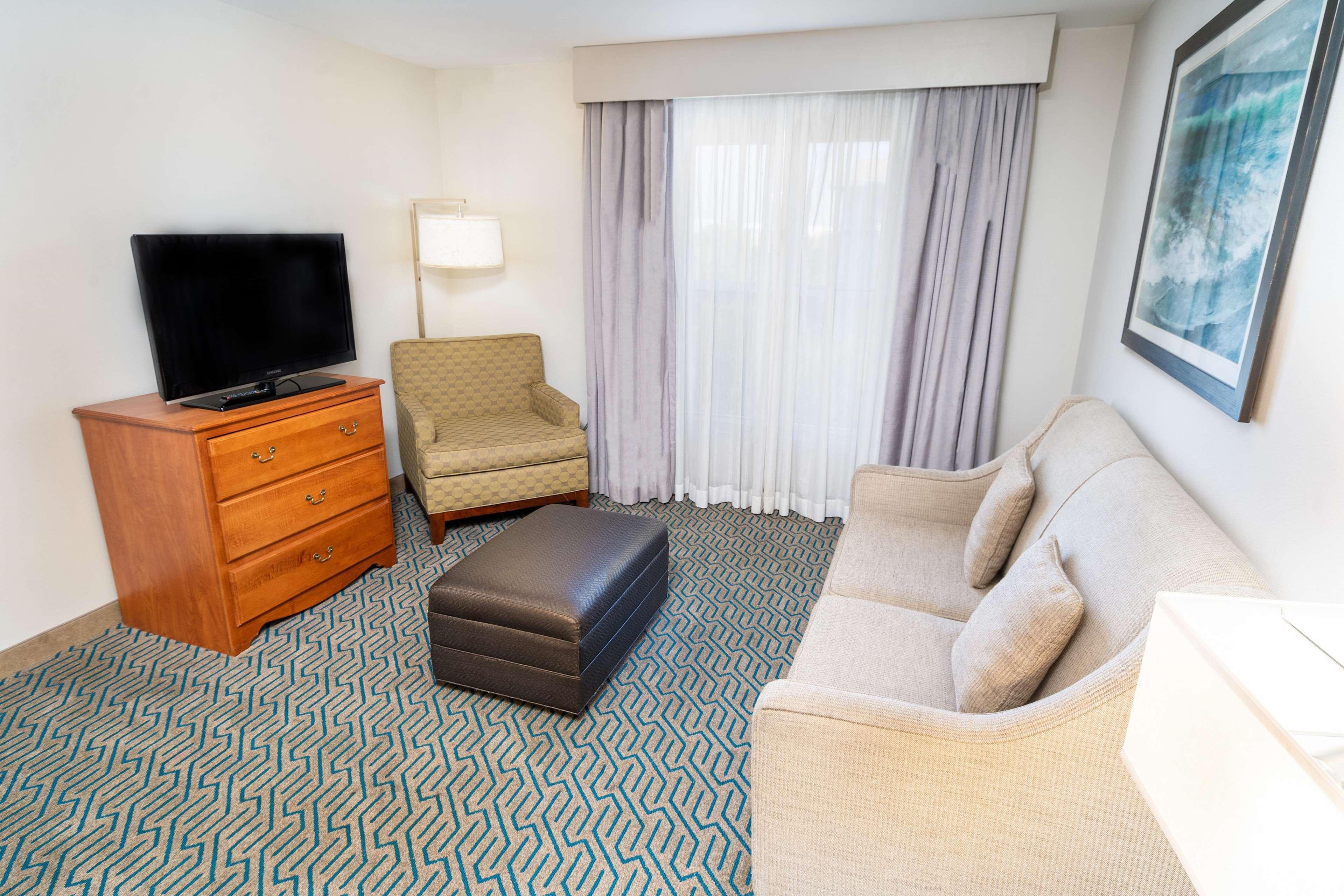 Homewood Suites By Hilton Ontario רנצ'ו קוקמונגה מראה חיצוני תמונה