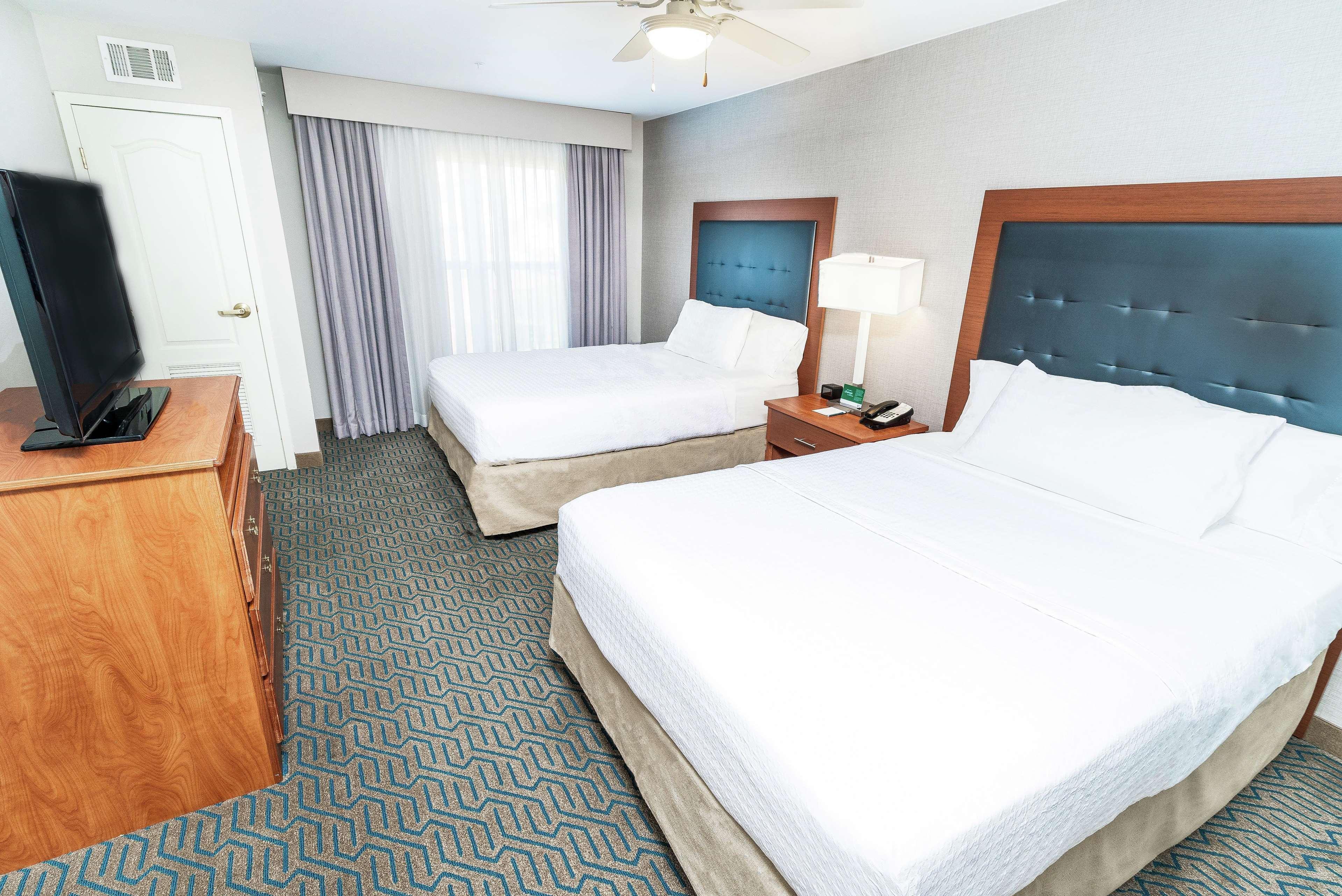 Homewood Suites By Hilton Ontario רנצ'ו קוקמונגה מראה חיצוני תמונה