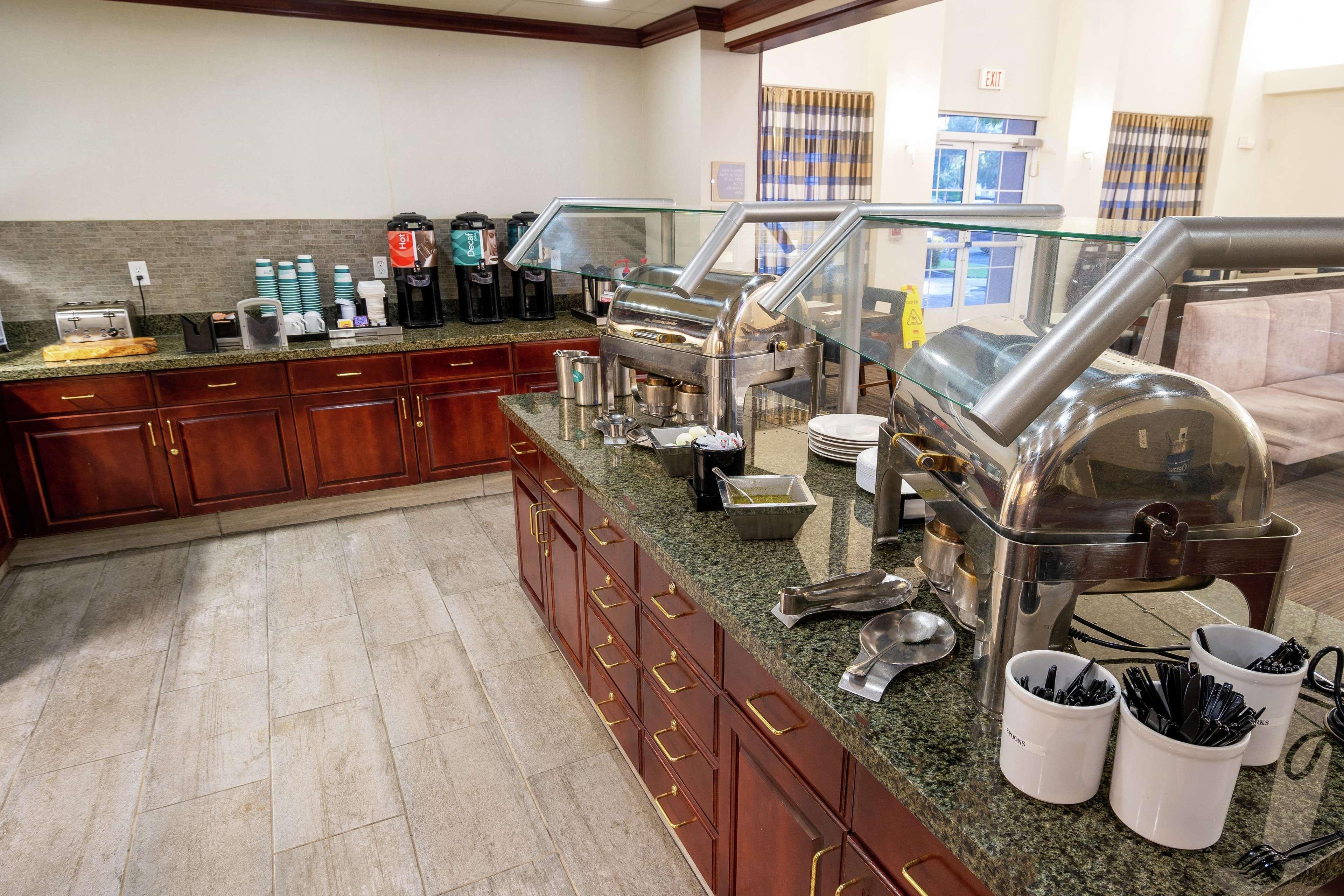 Homewood Suites By Hilton Ontario רנצ'ו קוקמונגה מראה חיצוני תמונה