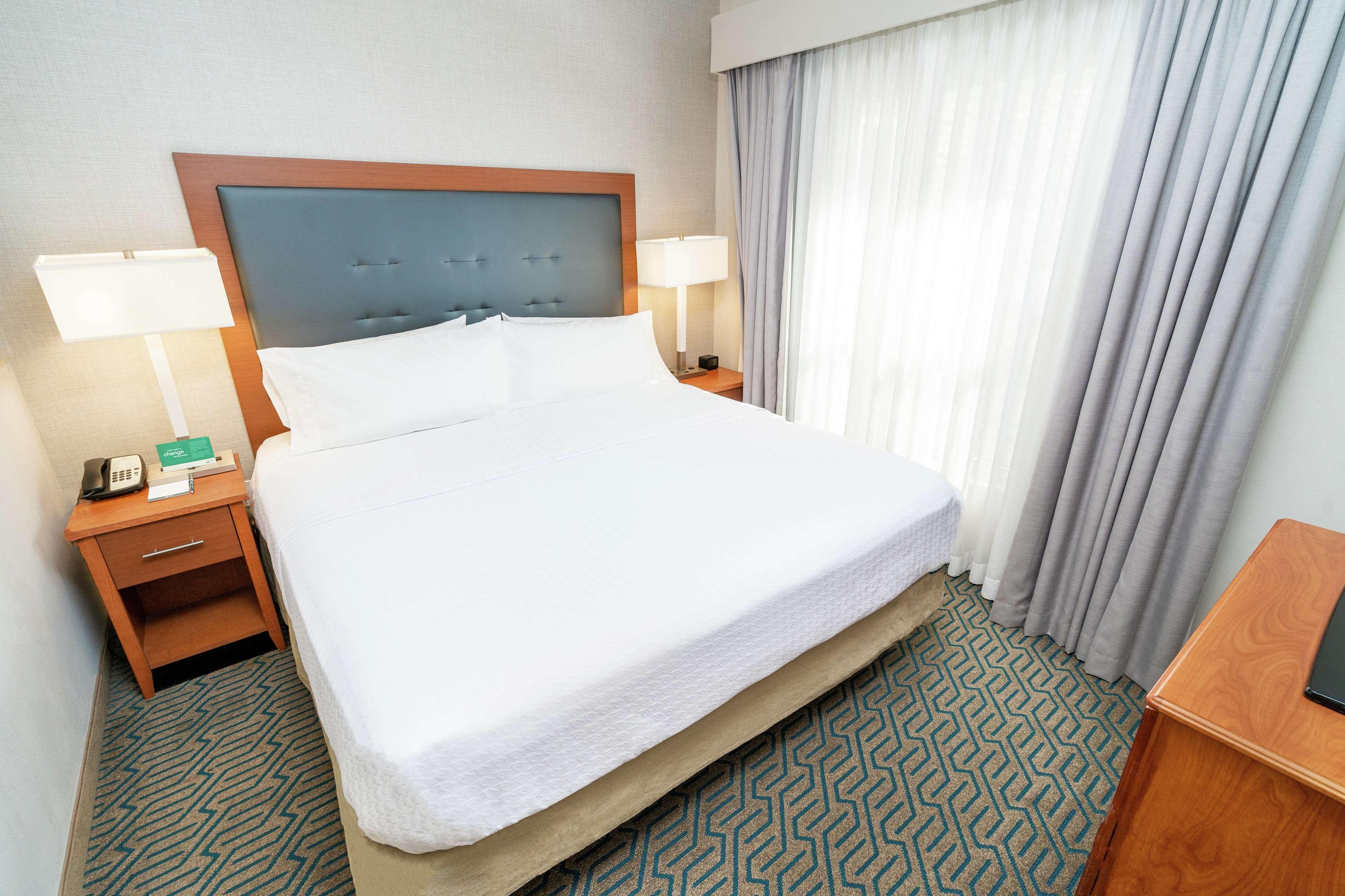 Homewood Suites By Hilton Ontario רנצ'ו קוקמונגה מראה חיצוני תמונה