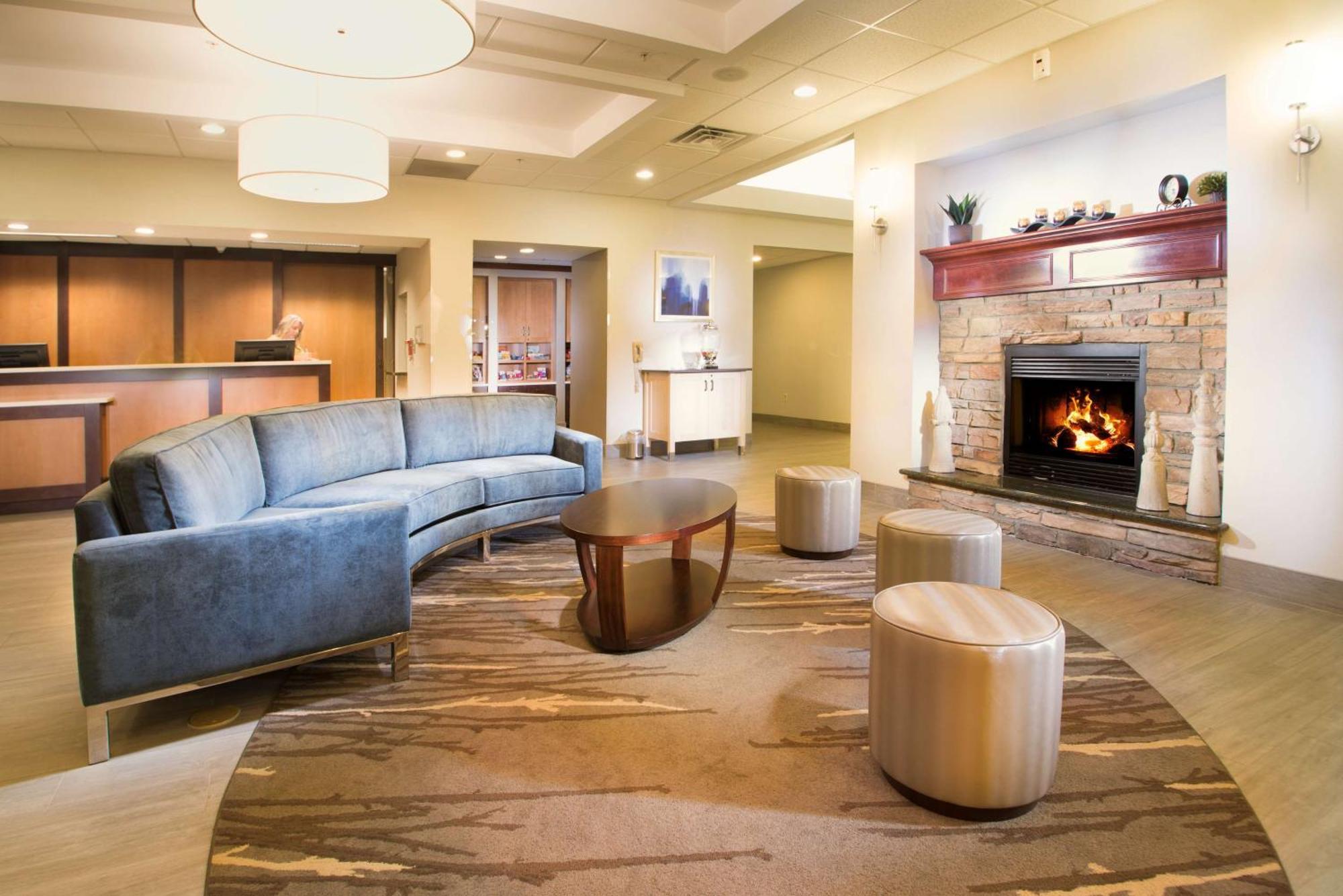 Homewood Suites By Hilton Ontario רנצ'ו קוקמונגה מראה חיצוני תמונה