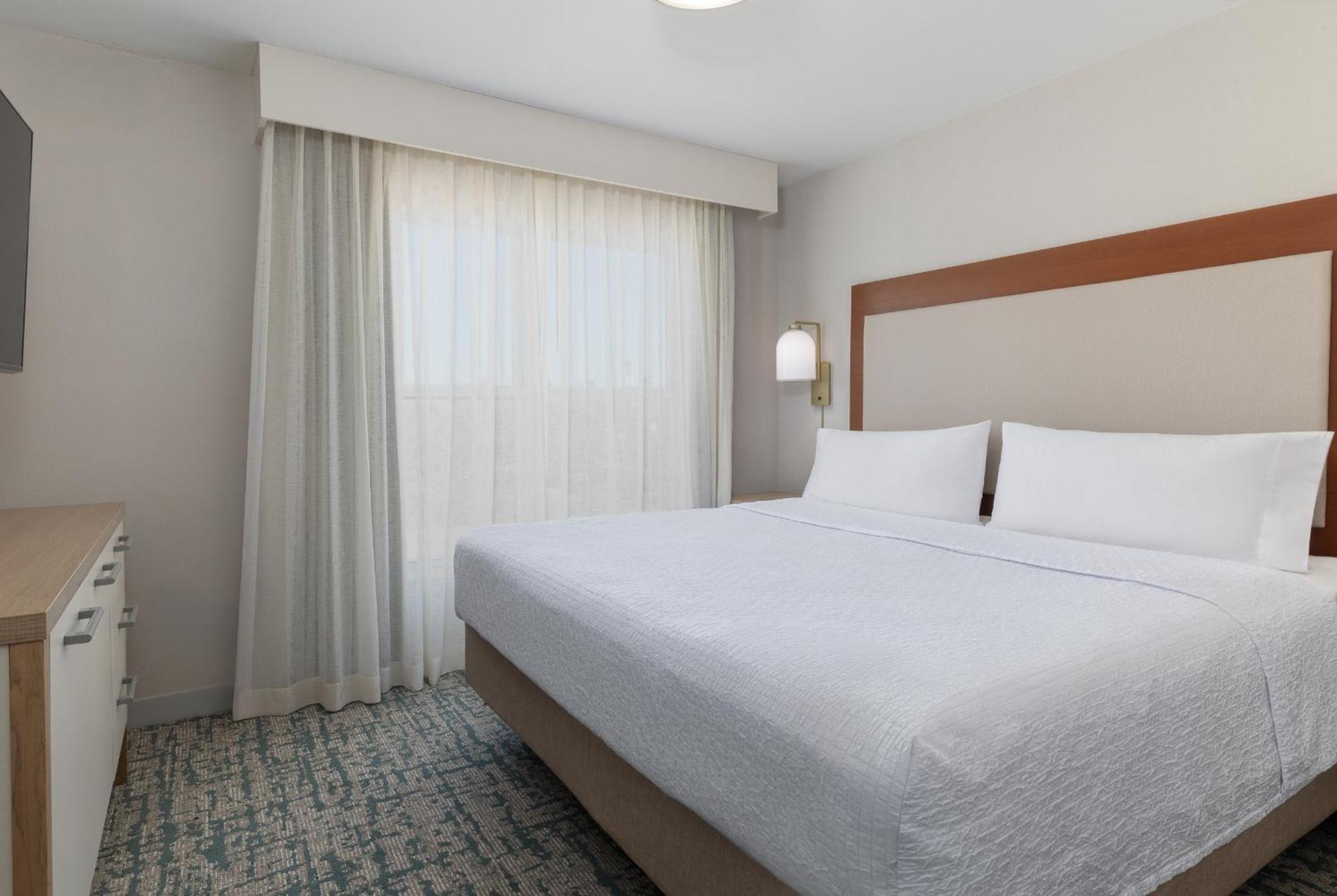 Homewood Suites By Hilton Ontario רנצ'ו קוקמונגה מראה חיצוני תמונה