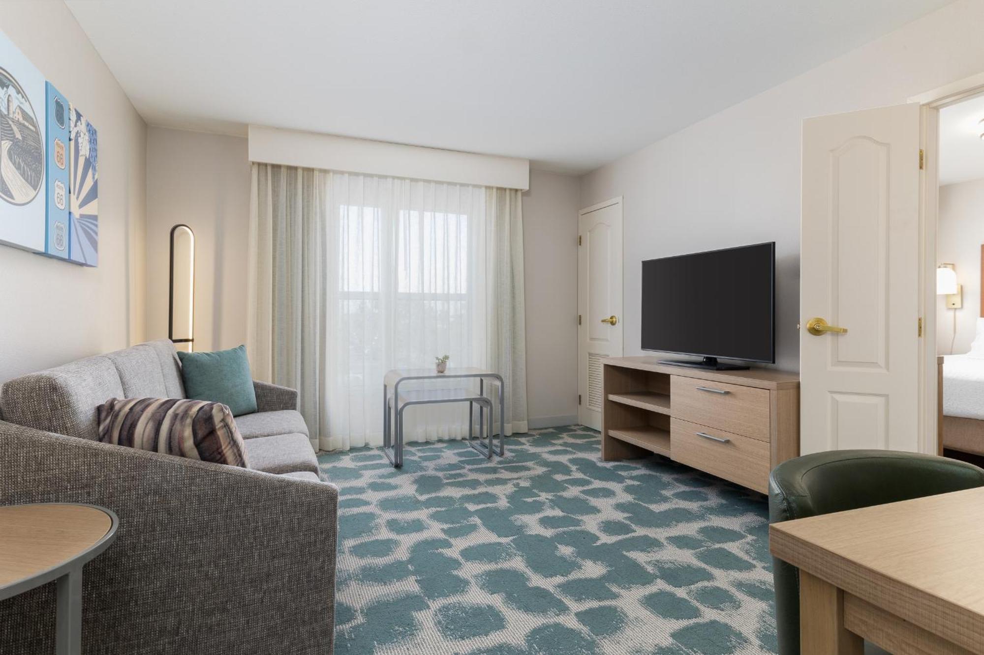 Homewood Suites By Hilton Ontario רנצ'ו קוקמונגה מראה חיצוני תמונה