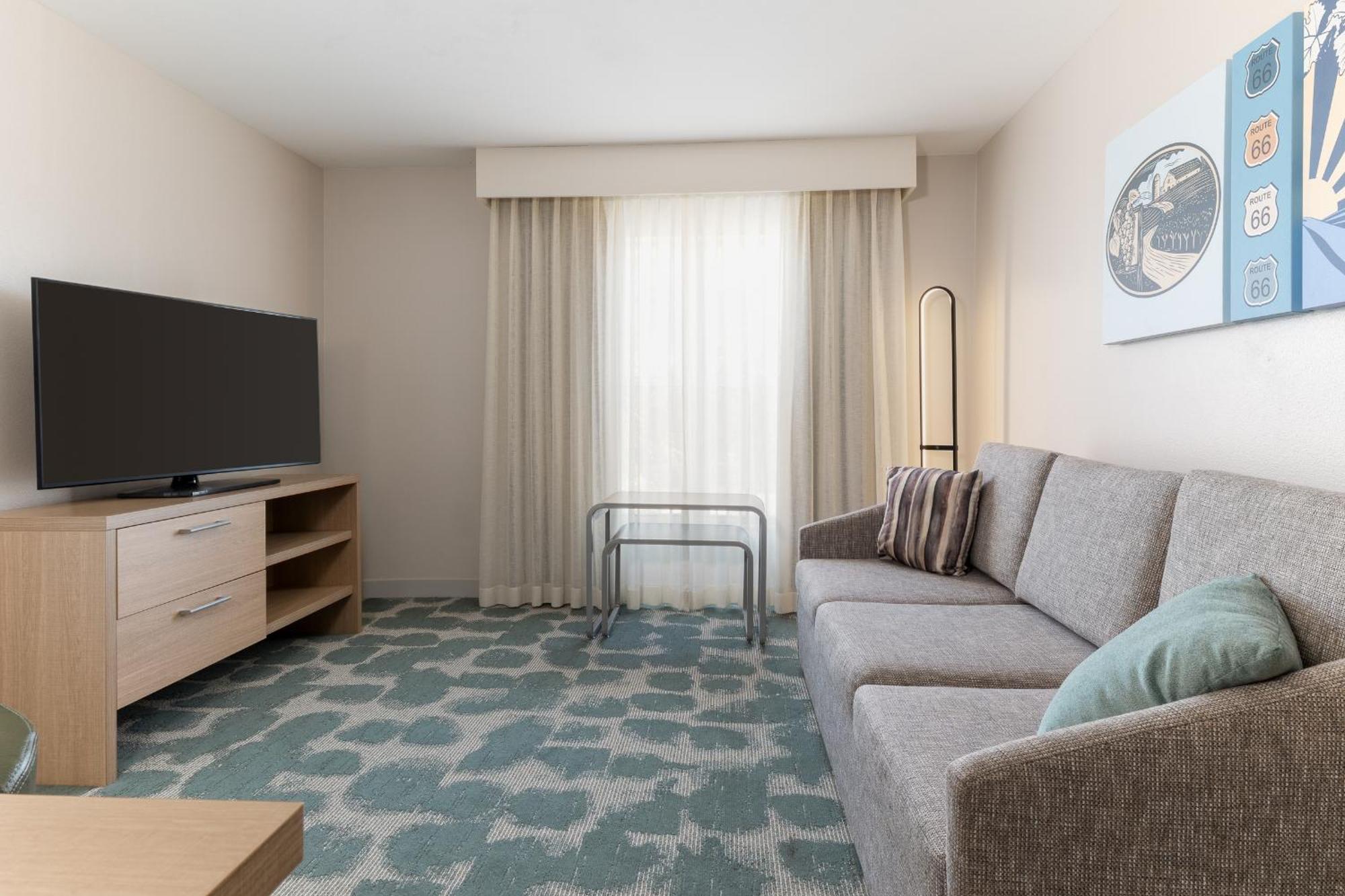 Homewood Suites By Hilton Ontario רנצ'ו קוקמונגה מראה חיצוני תמונה